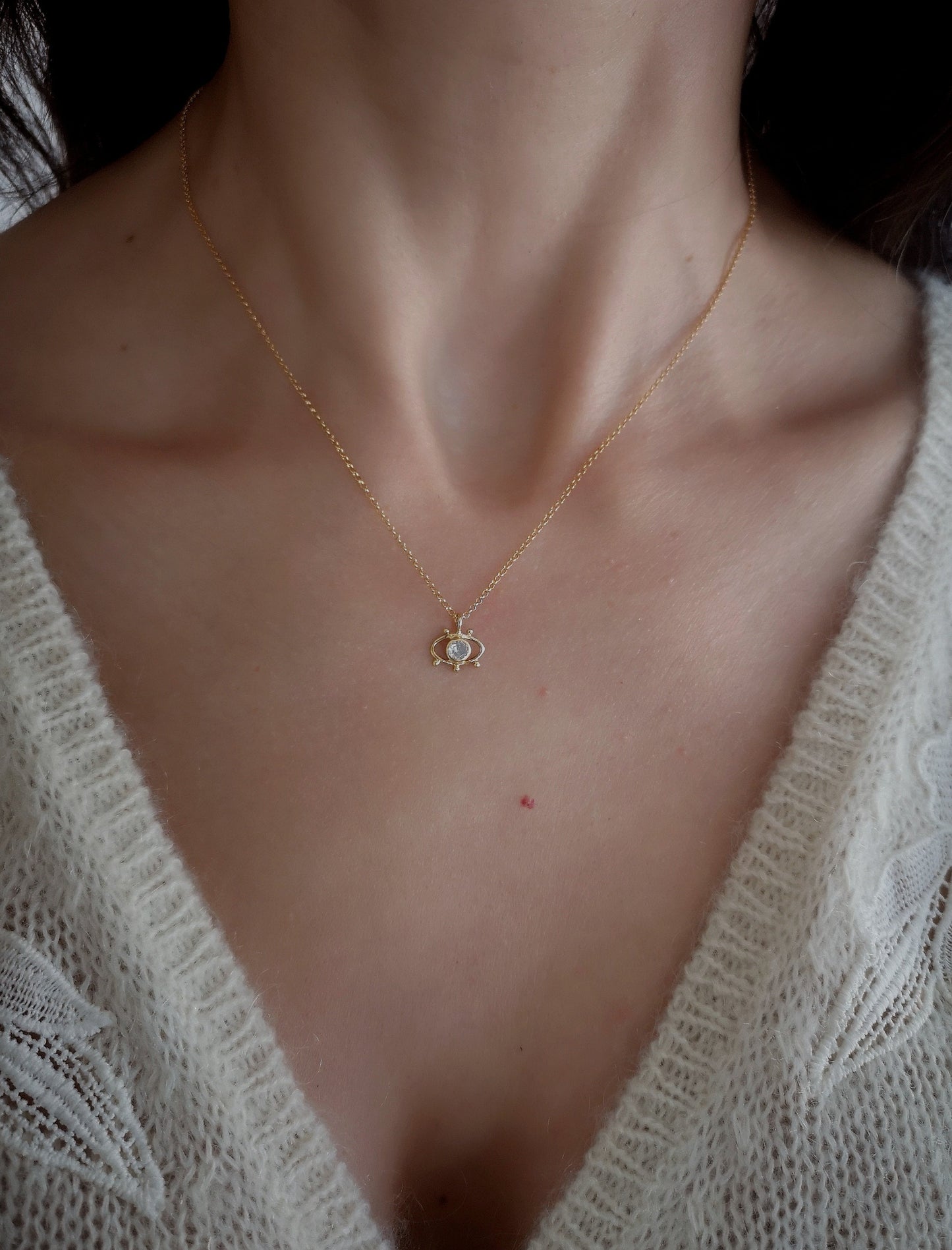 Collier Oshia