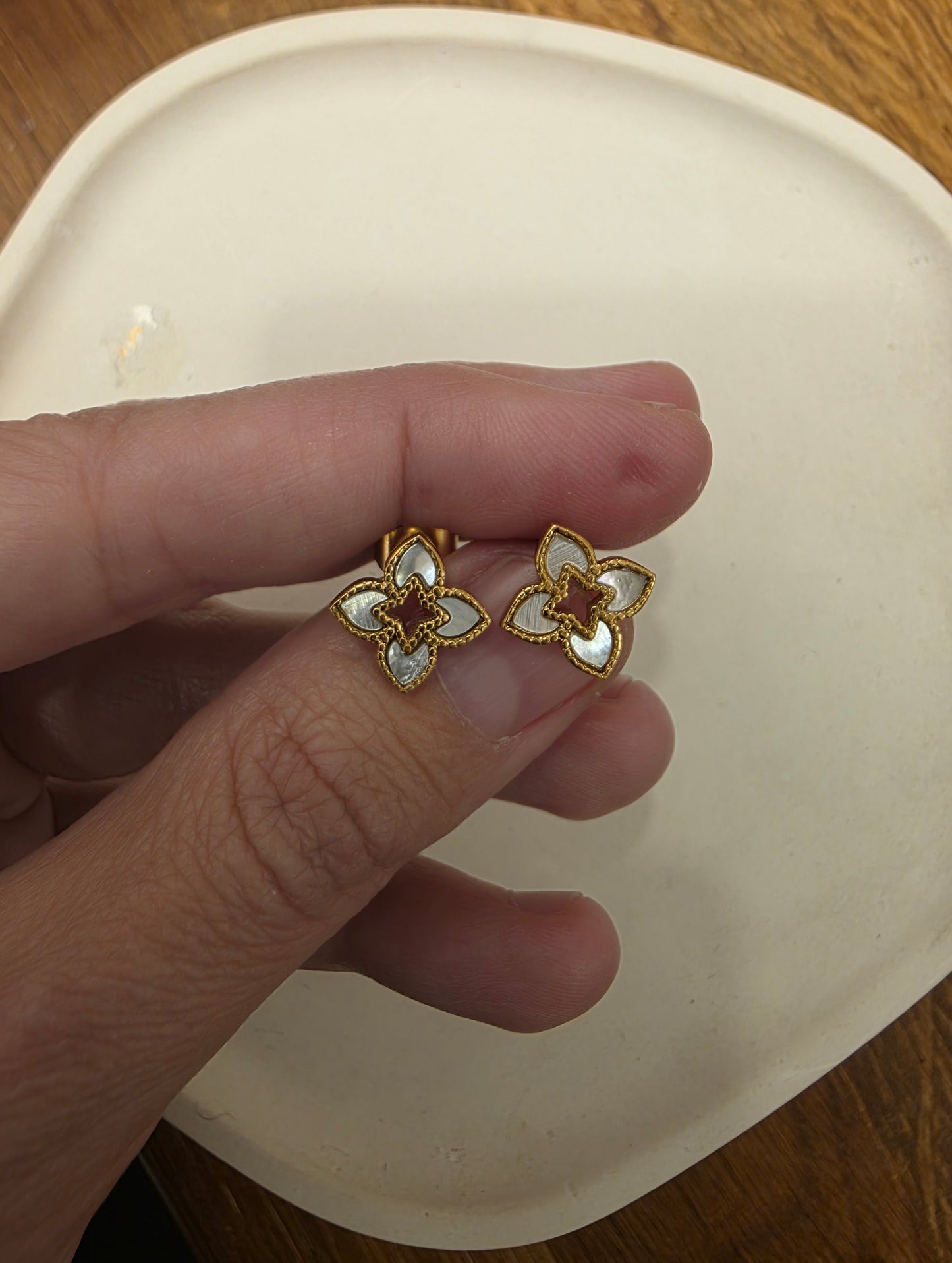 Boucles d'oreilles Gia mini en acier inoxydable