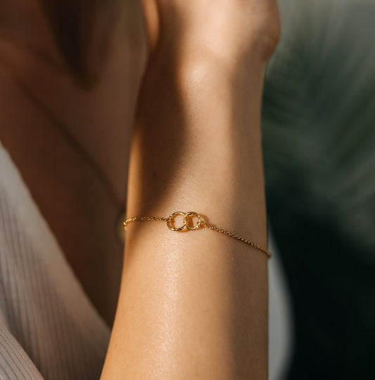 Mini infinity bracelet