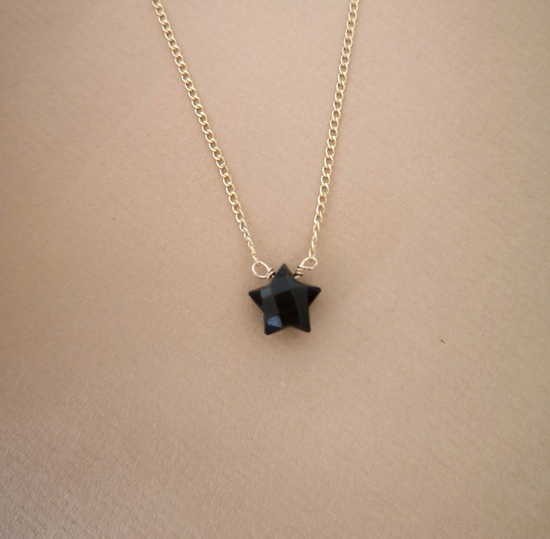 Laurence necklace in black