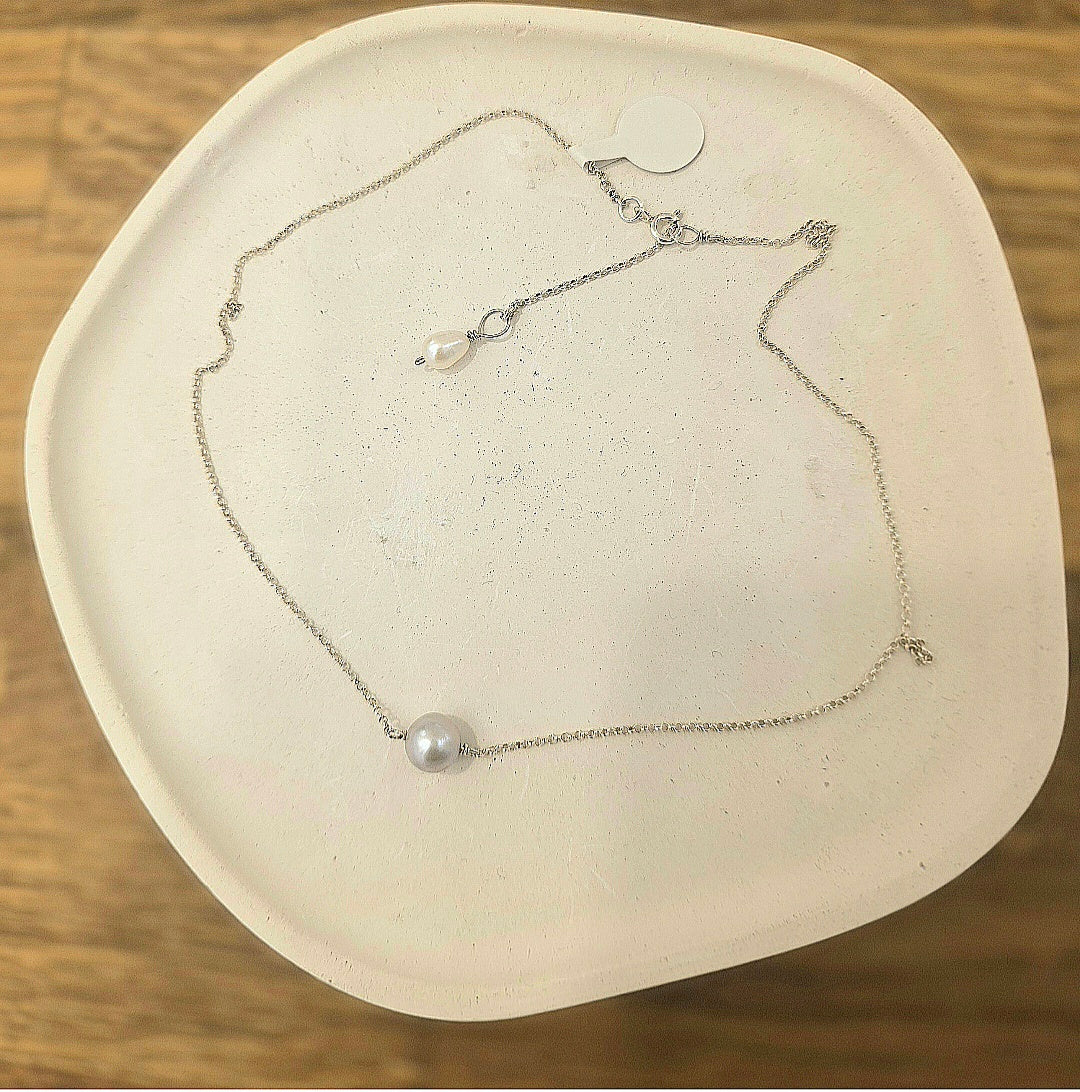 Collier Valérie en argent et perle grise