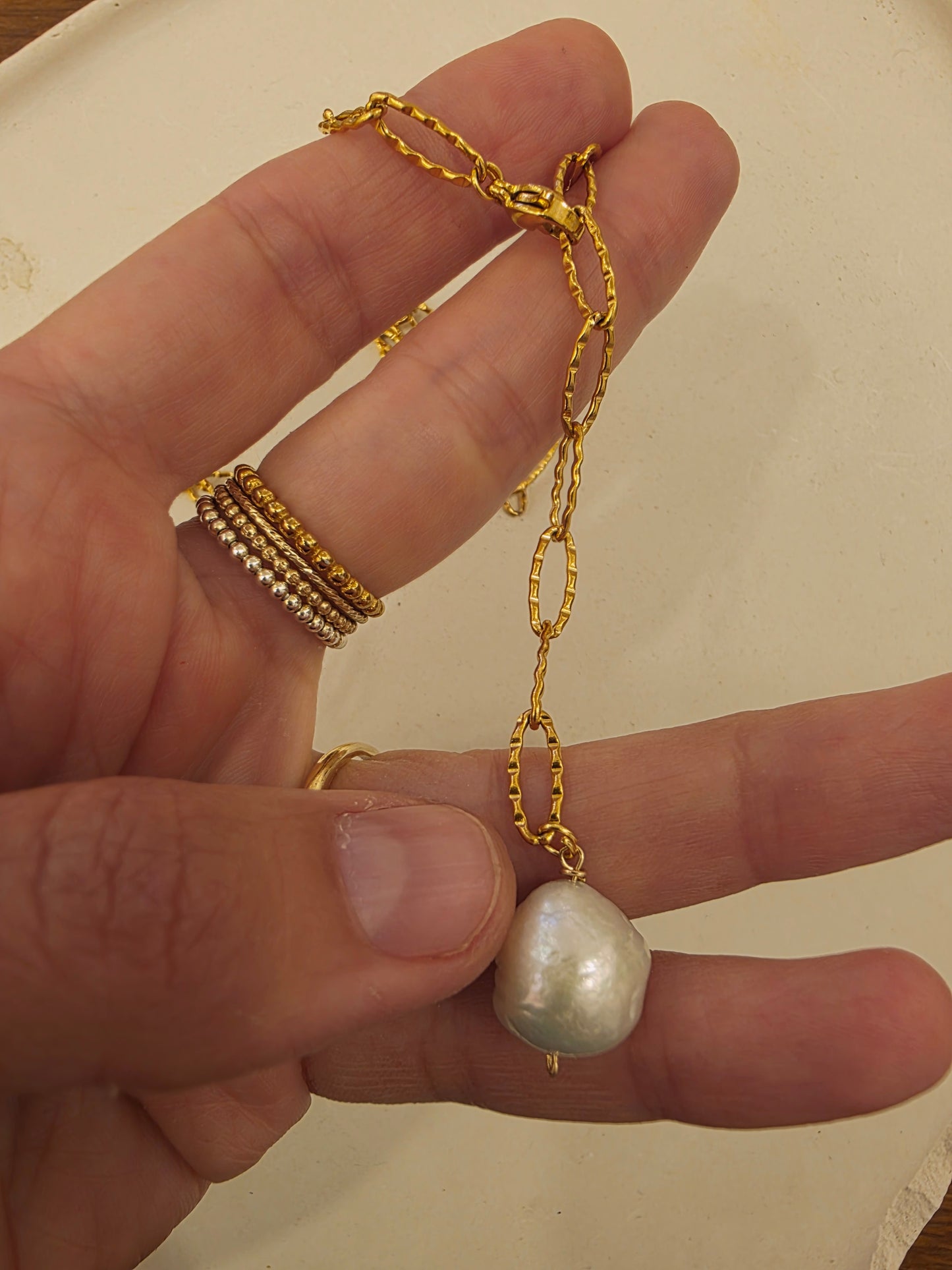 Collier Bobby